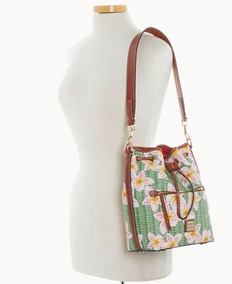 Nuevo con etiquetas Dooney & Bourke Plumeria cordón rosa verde $308 Foto 1 de 4
