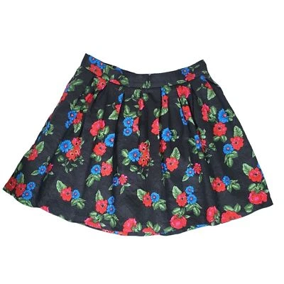 Saia plissada curta feminina Forever21 Skater texturizada M preta e floral rosa - Imagem 1 de 4