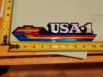 雪佛兰 USA 1 红色金色和蓝色复古棱镜贴花 — 第 1/2 张图片
