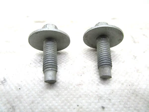 08 09 10 11 FORD FOCUS CONDENSADOR A/C PERNOS DE MONTAJE DE RADIADOR OEM - Imagen 1 de 6