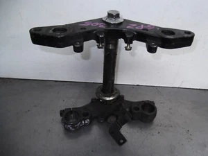 KAWASAKI GPZ 305 YOKES - Picture 1 of 4