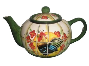 Chicken Rooster Tea Kettle **EXCELLENT CONDITION AS IT WAS JUST DECOR** - Picture 1 of 4