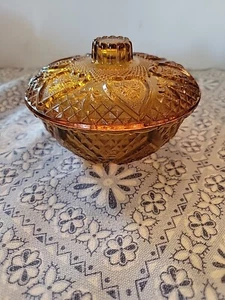 Firna Indonesia Fleur-de-lis cuori e rose cristallo ambra piatto caramelle vintage - Foto 1 di 8