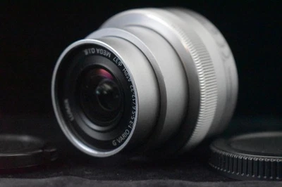 [US Duty Paid] Panasonic Lumix G Vario 12-32mm ASPH f/3.5-5.6 MEGA O.I.S 8494 - Image 1 of 4