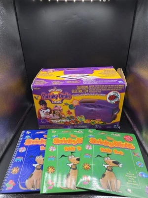 Horno para hacer The Incredible Shrinky Dinks 2001. Probado con algunos accesorios  Foto 1 de 4