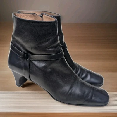 Botas de tornozelo femininas Salvatore Ferragamo desfile couro preto biqueira quadrada 8 salto AAA - Imagem 1 de 4