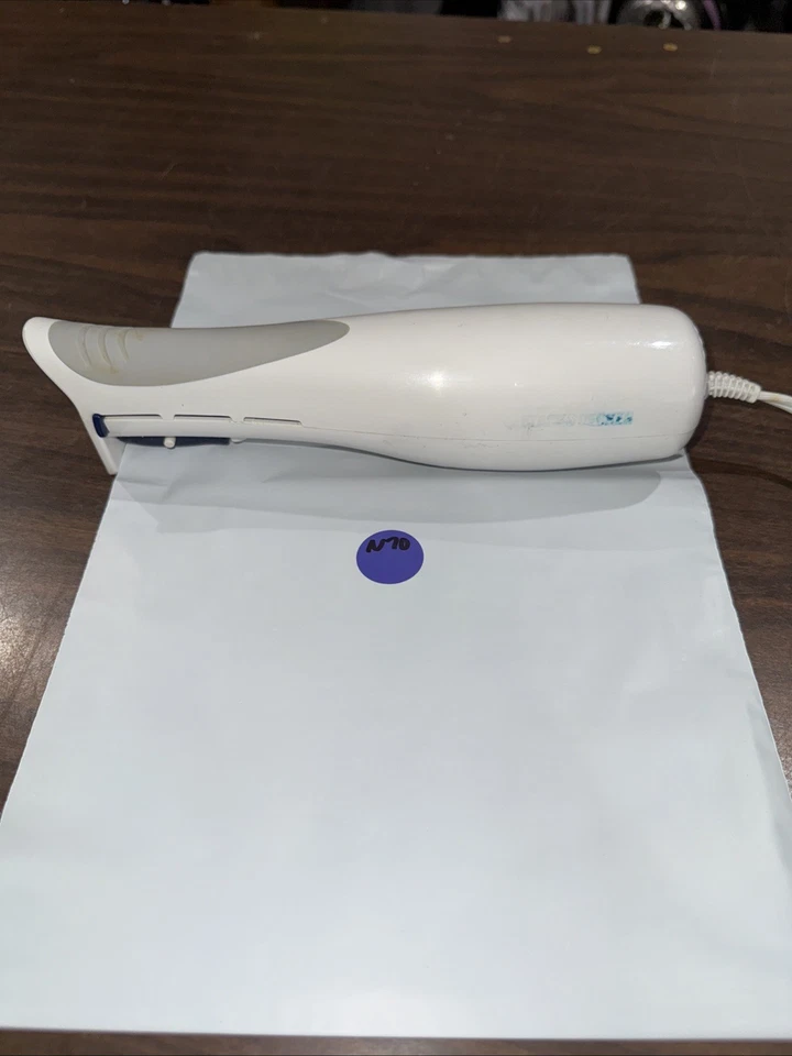 Нож электрический резной Black & Decker 7 дюймов EK700 - Изображение 1 из 4