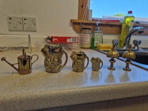 Mixed Lot Of Decorative Mini Brass Objects Inc Jugs And Watering Can - Picture 1 of 19