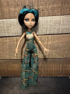 Monster High 2012 Skull Shores Cleo de Nile Doll - Picture 1 of 10