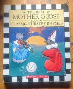 Scholastic The Real Mother Goose Book of Classic Nursery Rhymes Board Book 2005 - Imagen 1 de 2