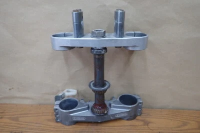 Yamaha YZ250F 2003 posventa etiqueta metales triple árbol Foto 1 de 4