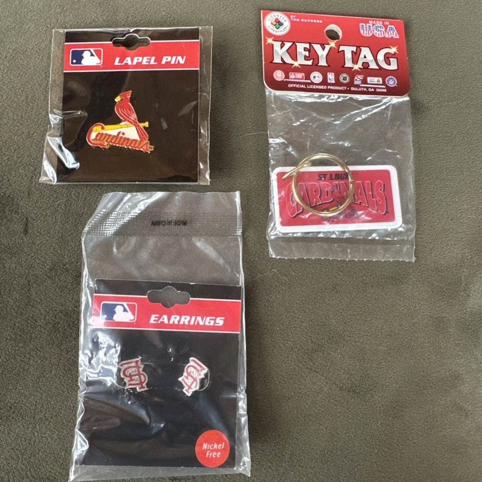 St Louis Cardinals Earrings, Keychain,Pin, Logo MLB Licensed Lot Of 3 - Image 1 of 1