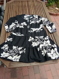 Lascana elegantes A-Linien Kleid Volant Stufenkleid Blumen schwarz weiß  M 38/40 - Bild 1 von 5
