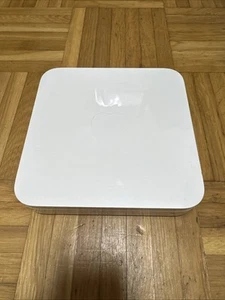 Apple Airport Extreme A1354 300 Mbps 3-Port 1000 Mbps Funk Router (MC340Z/A) - Bild 1 von 5