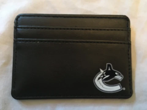 Vancouver Canucks NEW Slim Weekend Wallet . NHL Hockey Gift NWT Dad Men Fan Cover