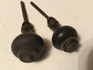 Pear shape cabinet door/drawer pulls, vintage________________________A-241 - Picture 1 of 3
