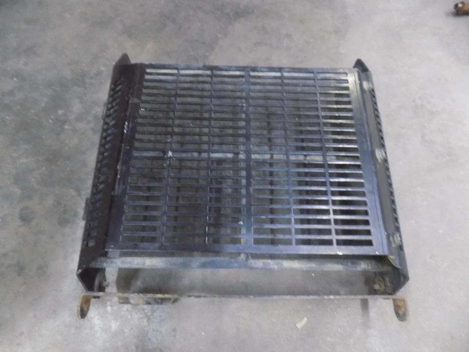 Polaris XPLORER 400 1995 4X4 PROTECTOR DE RADIADOR PLACA DE MONTAJE PANTALLA DE BARRO EXPLORADOR Foto 1 de 4