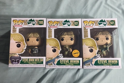 the crocodile hunter steve irwin Funko pops #129 & #129 Chase and #1105 Cover