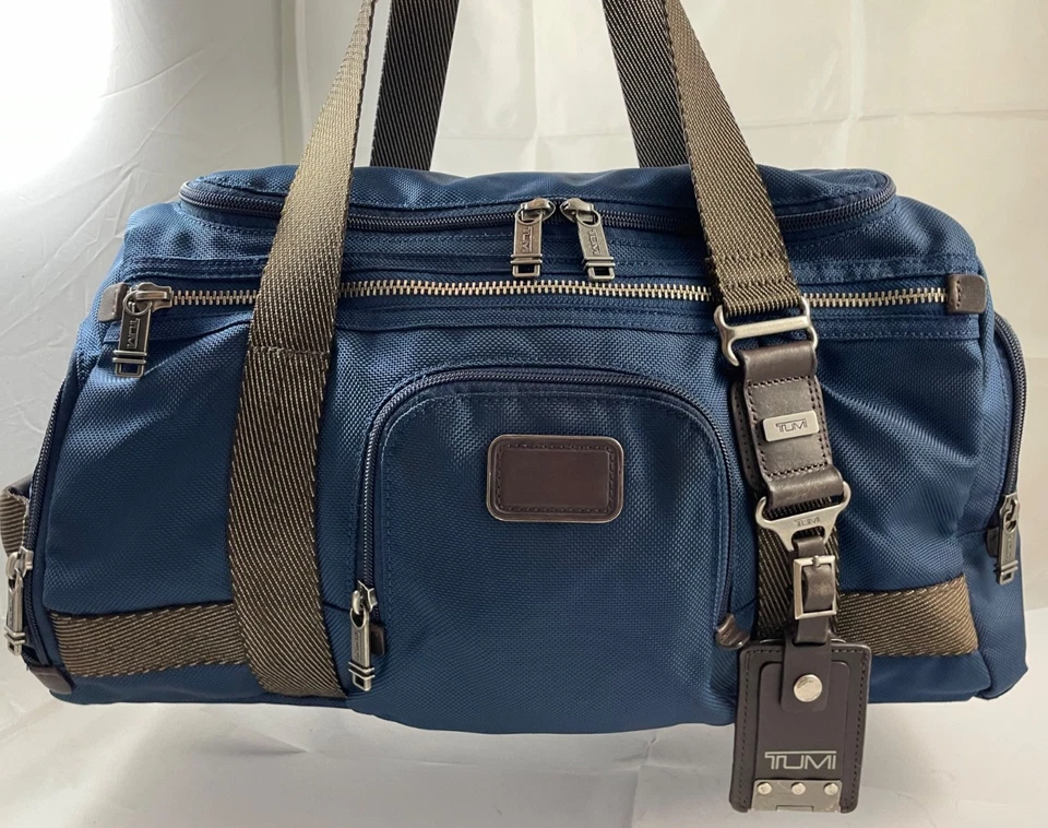 Bolso de Lona de Viaje Tumi Alpha Corporate Weekender Nylon Negro 22248DE $445 Foto 1 de 4