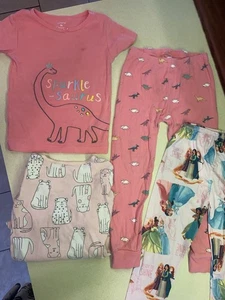 Girls Pajamas( Lot Of 4 ) ( Size 5T) A Dinosaur Set Pink Pajamas & Cuddle Pants - Picture 1 of 7