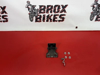 2007 年本田 CH80 精英 80 原始设备制造商座椅 HINGE 85-07 — 第 1/4 张图片