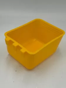 Chicken Poultry Feeder Waterer 16 OZ Rabbit Pigeon Bird Food Yellow MADE IN USA - Picture 1 of 6
