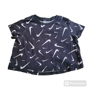Girl's Youth Size Medium Cropped Nike Tee - Picture 1 of 4