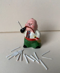 Vintage gipsum figurine smoker Cossack Zaporozhets. 15 cigarettes. USSR - Picture 1 of 8