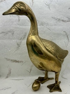 Statua MCM vintage ottone dorato oca e uovo alta 17,25" PESANTE - grande dettaglio Corea - Foto 1 di 23
