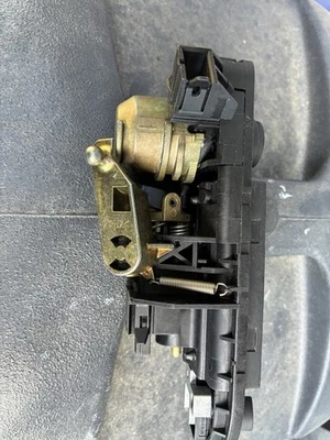 2005-2011 Mercedes-Benz SLK 280 300 350 Trunk Lid Lock Latch Release Handle OEM - Image 1 of 4