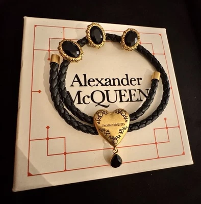 Vintage Of Alexander McQueen Pulseira de Tecelagem de Coração Preto #23775 - Imagem 1 de 4