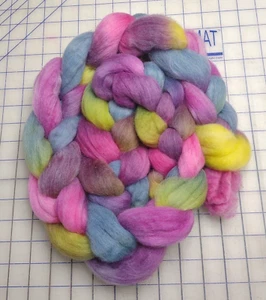 Hand Dyed Painted Med Wool Blend Combed Top Roving Spinning Felting Paris - Picture 1 of 1