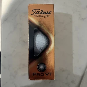 NEU Titleist Pro V1 2022 Golfbälle weiß - 1 Hülle (3 Bälle) - Bild 1 von 4