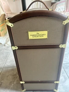 American Girl Samantha’s Parkington Steamer Trunk Wardrobe Closet Gebraucht - Bild 1 von 10