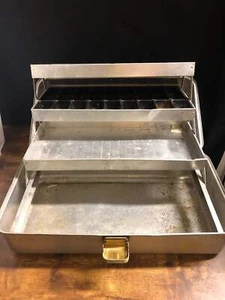 Umco 205A 3-Tray Tackle Box - Picture 1 of 7