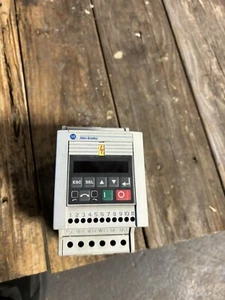Allen Bradley 160-BA03NSF1P1 AC Drive Series C GEBRAUCHT - Bild 1 von 7