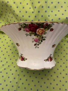 Royal Albert Old Country Roses English China Tall Fluted Footed Bowl 9 1/2" EUC - Picture 1 of 4