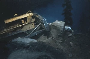 35mm Slide Vintage Image California Highway Construction Equipment Tractor - Picture 1 of 3