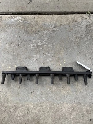 Jeep Wrangler Tj 00-06 Ignition Coil Pack 4.0 6 Cylinder 56041476AA OEM Foto 1 de 4