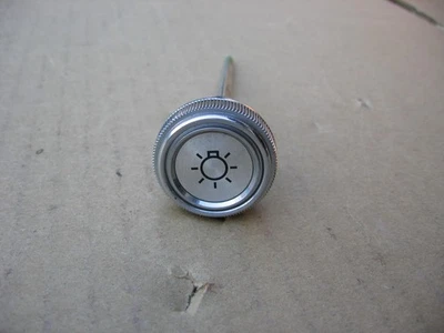 👉GM GMC HEADLIGHT SWITCH KNOB 15608685 1985-91 GMC CHEVROLET TRUCK SQAUREBOX - Image 1 of 4