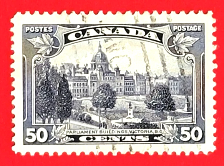 Canada Stamp 226 "Parliament Victoria BC" Used - Image 1 of 1