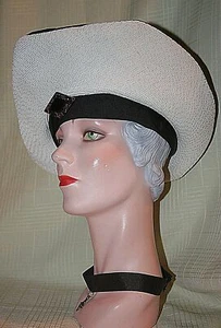SELTENER Victoria Hut im Vintage-Stil mit dreieckigen Anstecknadeln 22-1/2 - Bild 1 von 12