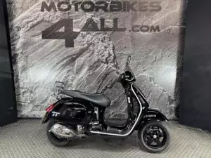 PIAGGIO VESPA GTS 300 SUPER 2013 - Picture 1 of 20