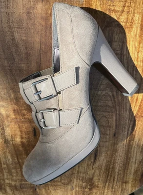 CALVIN KLEIN 靴子/踝靴 ~ 8.5 ~ 复古 — 第 1/4 张图片