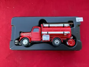 YFE04 MATCHBOX MODELS OF YESTERYEAR 1939 BEDFORD WATER TANKER (#4) - Picture 1 of 8