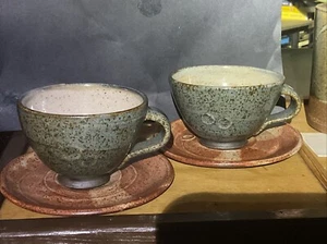 2 x Tasse und Untertassen, Tremaen Cornwall Kunstkeramik von Peter Ellery, Mid Century - Bild 1 von 24