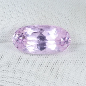 7.76 ct TOP LUSTROUS LIGHT PINK NATURAL KUNZITE - Oval # 3654 DL - Picture 1 of 2