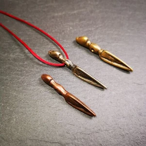 Gandhanra Hecho a Mano Budismo Tibetano Ritual Amuleto, Kila (Dorje Phurba) Colgante - Imagen 1 de 34