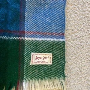Vintage ROYAL-SCOT Scarf Acrylic Blue Green Red Plaid 11" x 50" Japan - Picture 1 of 11