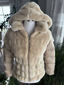 Wunderschöne Jacke, Winterjacke, Daunenjacke - Bild 1 von 11